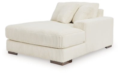 Lindyn Sectional with Chaise - Sims Furniture
