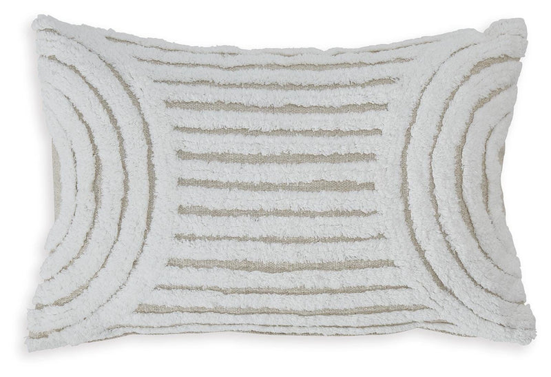 Farissen Pillow