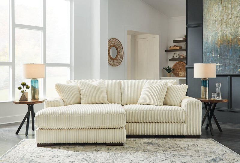 Lindyn Sectional with Chaise - Sims Furniture