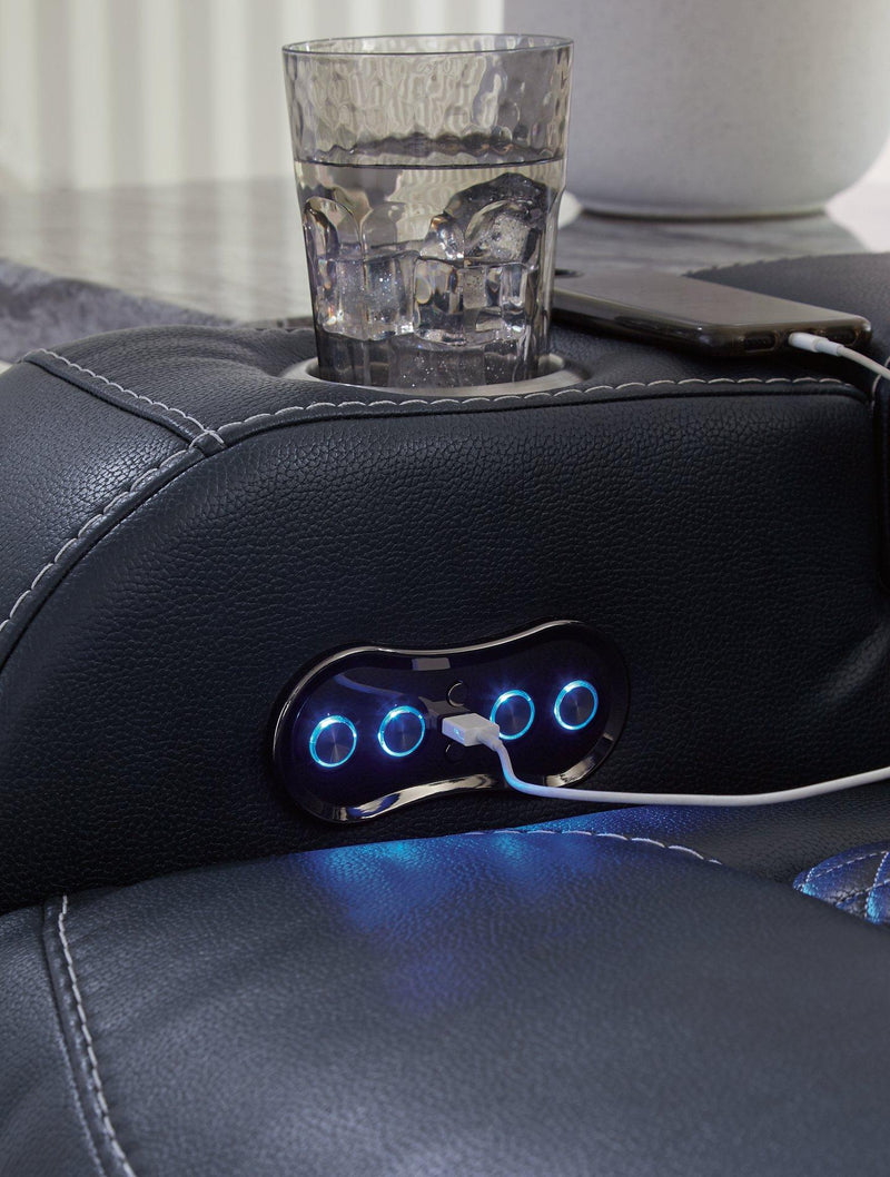 Fyne-Dyme Power Recliner - Sims Furniture