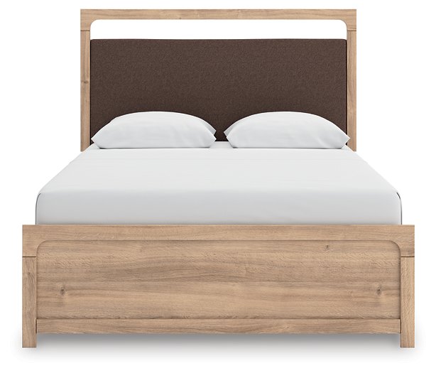 Kinlanni Upholstered Bed - Sims Furniture