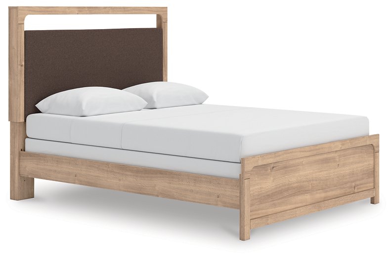 Kinlanni Upholstered Bed - Sims Furniture