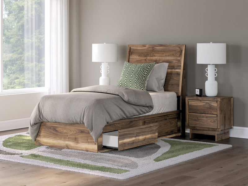 Chirason Bed - Sims Furniture
