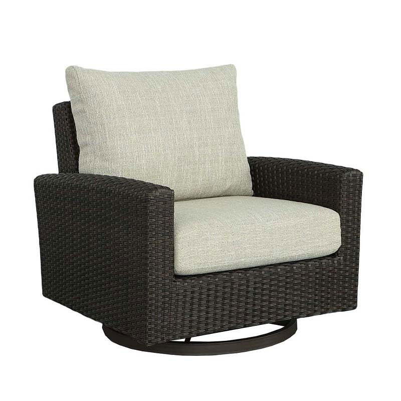I743 Outdoor Swivel Chair