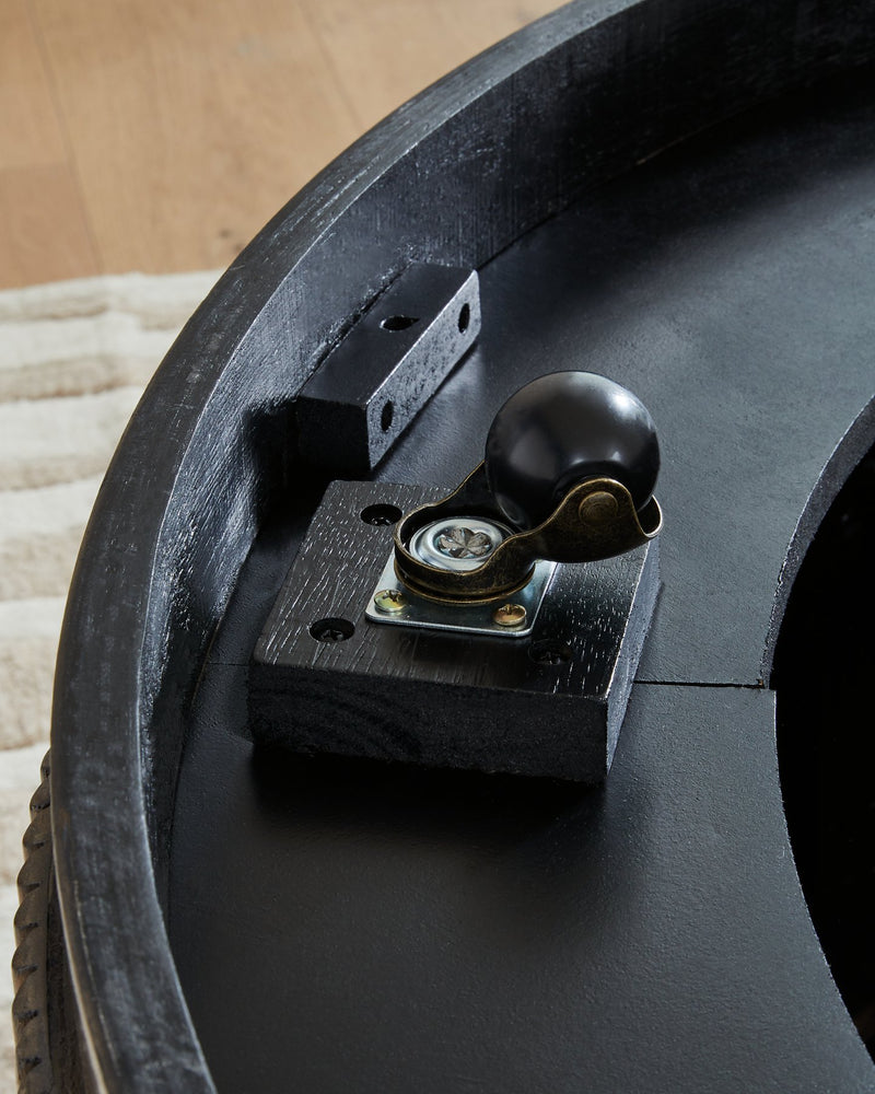 Hadonna Coffee Table - Sims Furniture